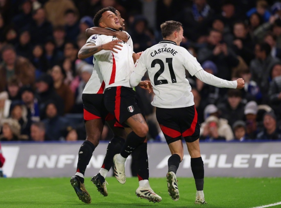 葡萄牙体育3-0布鲁日，路易斯-苏亚雷斯传射，特林康建功