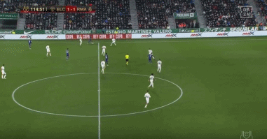 德转评年度最佳右边锋：杜埃、奥利塞、萨拉赫、亚马尔入围