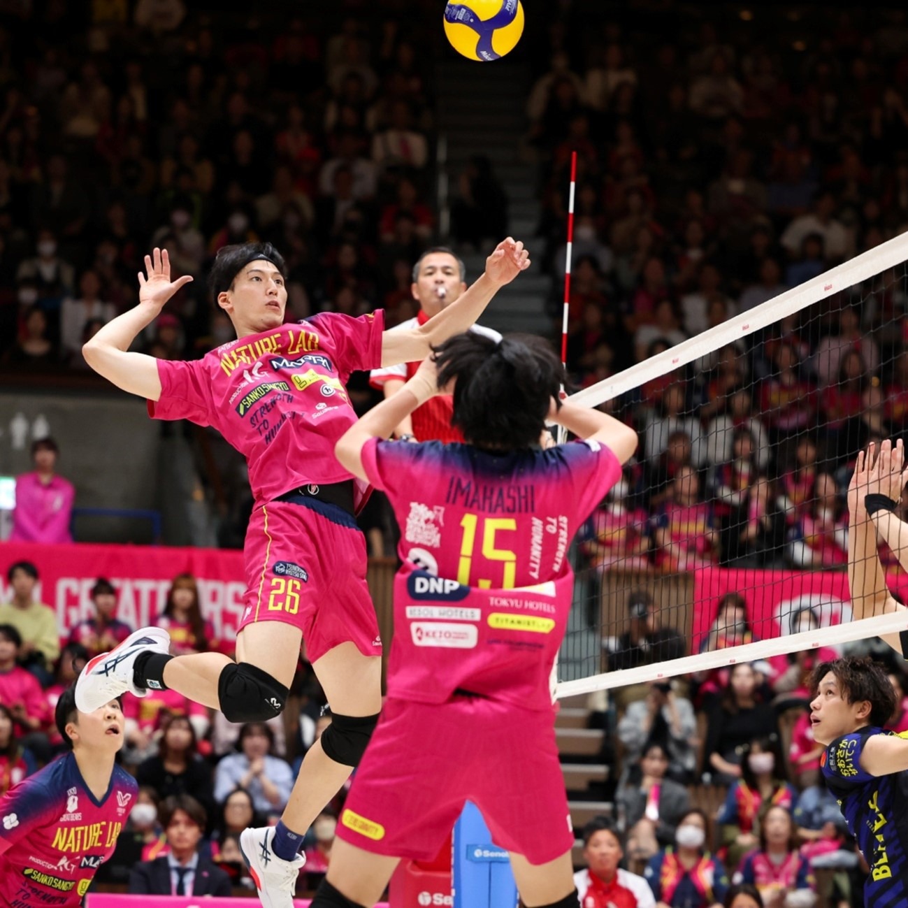 奥运冠军、世界冠军助力羽毛球公益活动